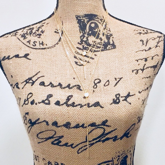 🔥Bar & Circle Gold Layered Necklace. - Picture 2 of 5